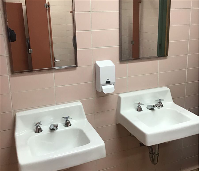 Unclean bathroom sinks